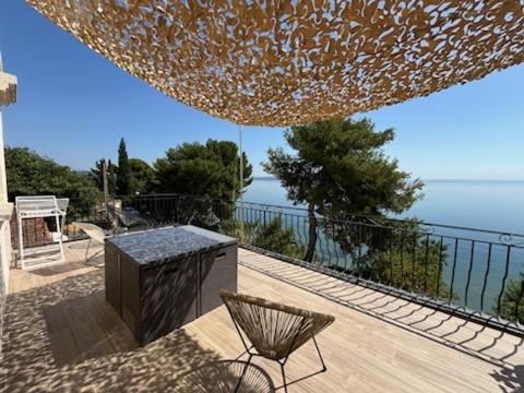 Appartement T4 Terrasse Et Vue Истр Экстерьер фото